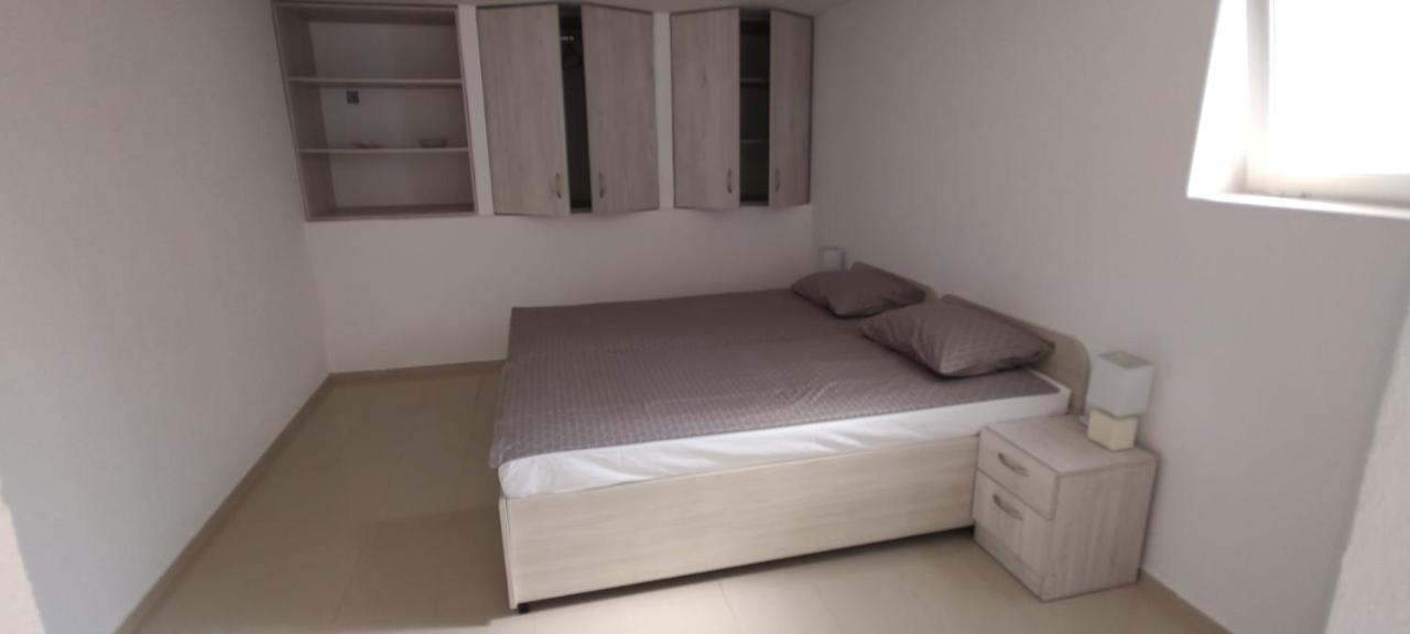 Apartmani Matela Petrčane Zewnętrze zdjęcie