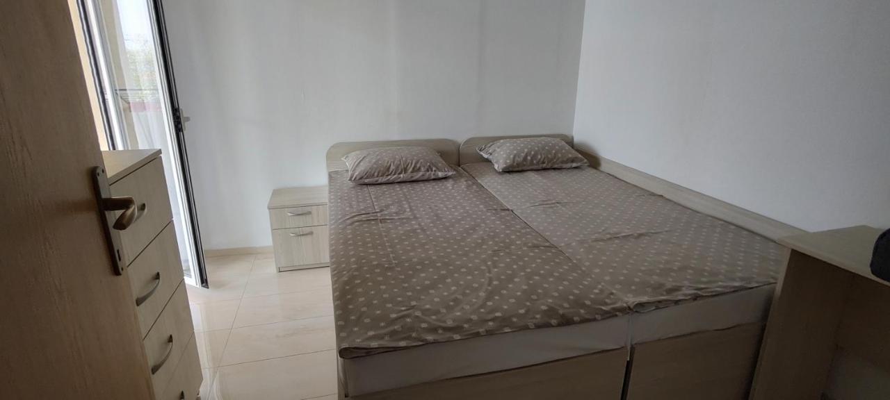 Apartmani Matela Petrčane Zewnętrze zdjęcie