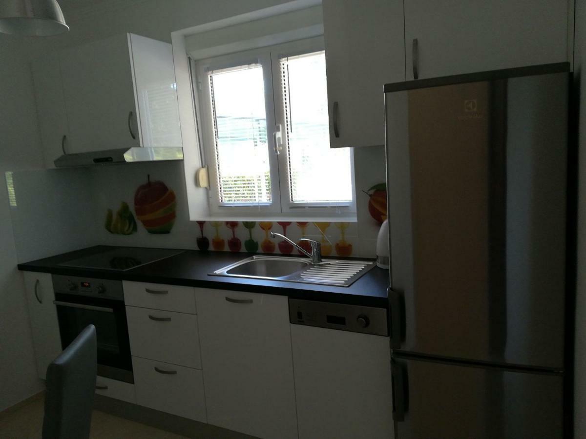 Apartmani Matela Petrčane Zewnętrze zdjęcie