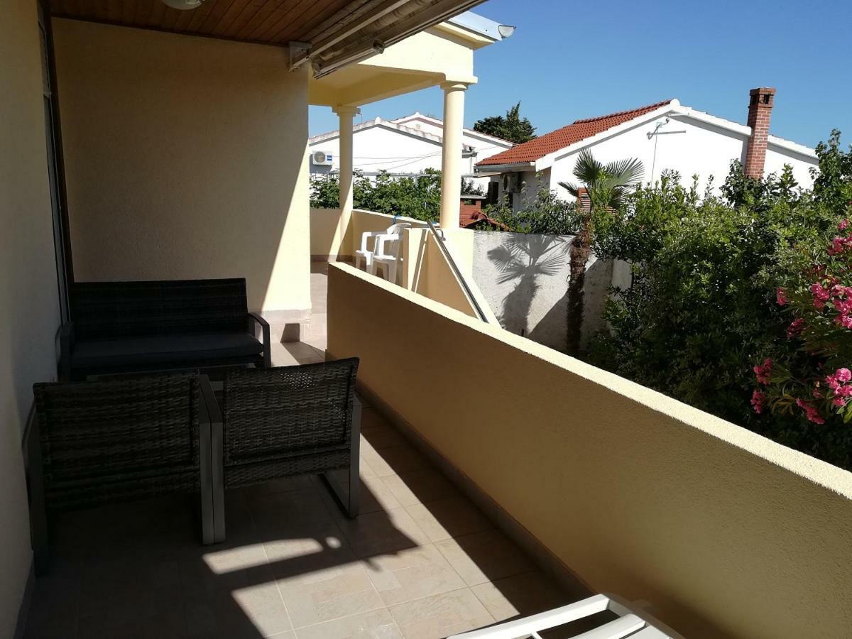 Apartmani Matela Petrčane Zewnętrze zdjęcie