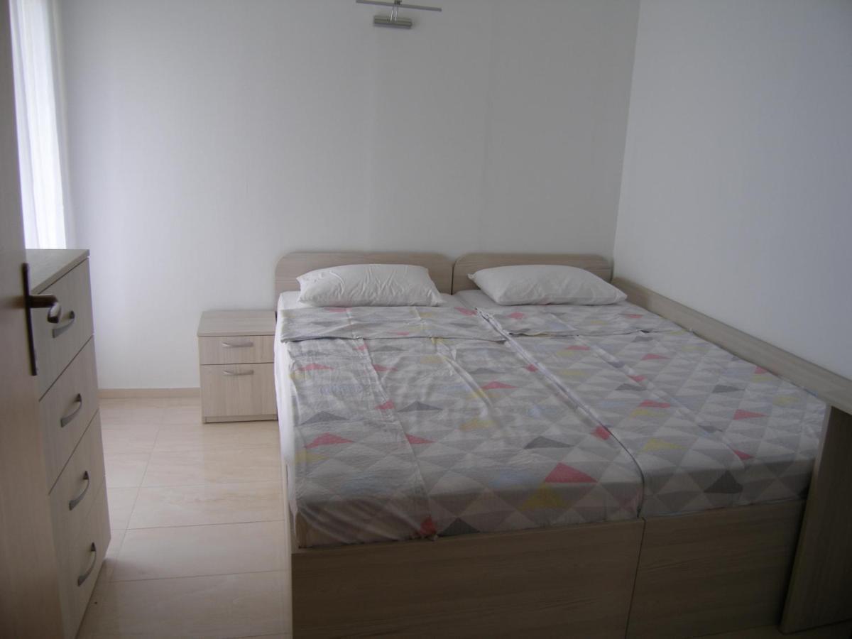 Apartmani Matela Petrčane Zewnętrze zdjęcie