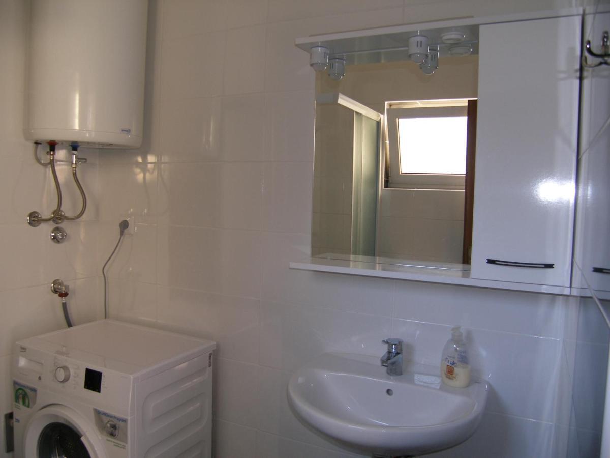 Apartmani Matela Petrčane Zewnętrze zdjęcie
